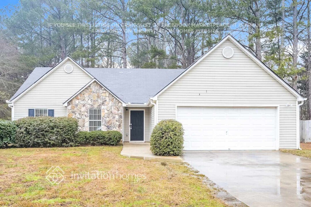 875 Wilmont Ct in Loganville, GA - Foto de edificio