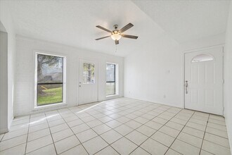 2223 Par Ln in Richmond, TX - Building Photo - Building Photo