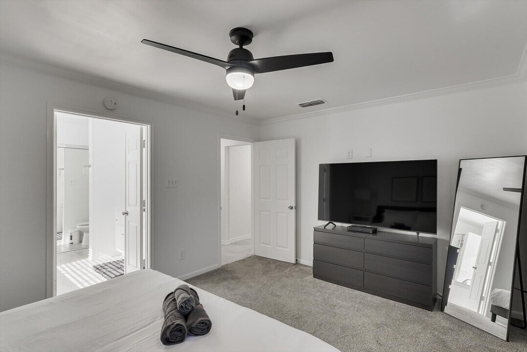 4402 Goodwin Dr in Grand Prairie, TX - Building Photo