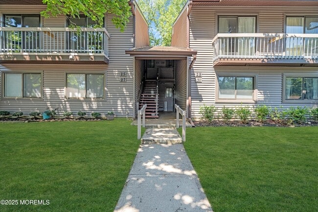 property at 25 Claremont Ct