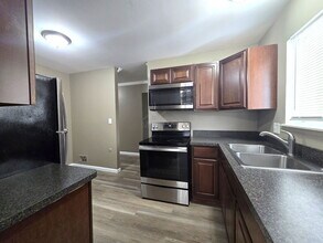 30240 Southfield Rd in Southfield, MI - Building Photo - Building Photo