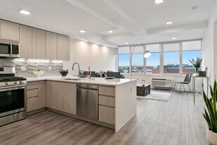 477 Broadway in Bayonne, NJ - Building Photo