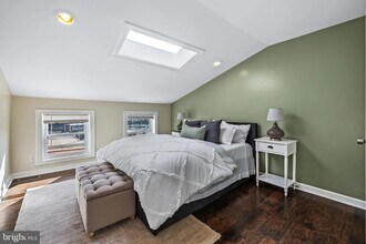 926 W Pratt St in Baltimore, MD - Foto de edificio - Building Photo