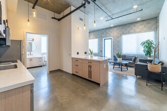 S. Santa Fe Ave (Found Lofts) in Vista, CA - Foto de edificio - Building Photo