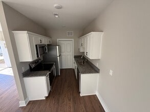 122 Diver Dr in Lexington, NC - Building Photo - Building Photo