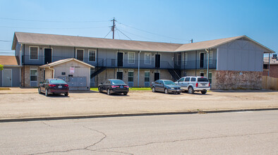 Saffari Apartments in Killeen, TX - Building Photo - Building Photo