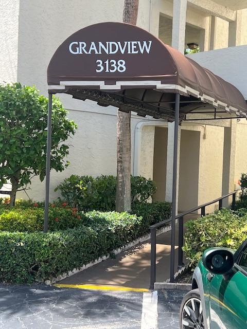 property at 3138 Via Poinciana
