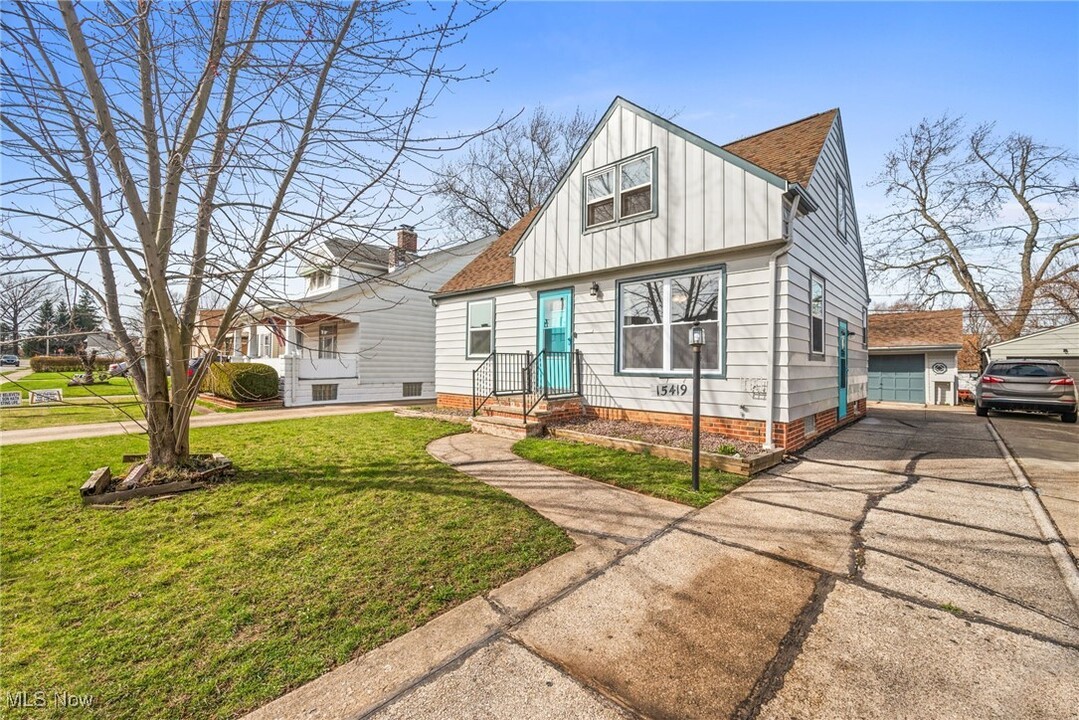 15419 Edgewood Ave in Maple Heights, OH - Building Photo