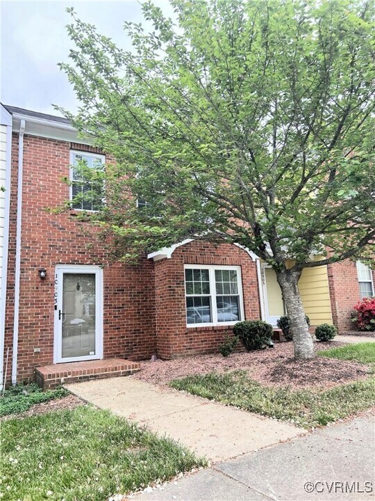 10903 Bush Lake Ln in Glen Allen, VA - Building Photo