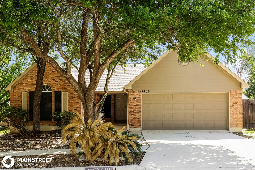 7406 Rocky Trail in Converse, TX - Building Photo