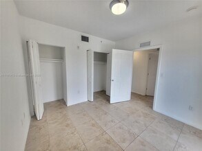 435 SW 12th Ave in Miami, FL - Building Photo - Building Photo