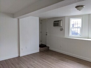 2801 San Marino St in Los Angeles, CA - Building Photo - Building Photo