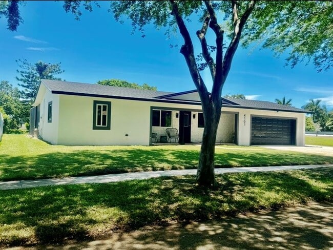 4101 NW 10th St