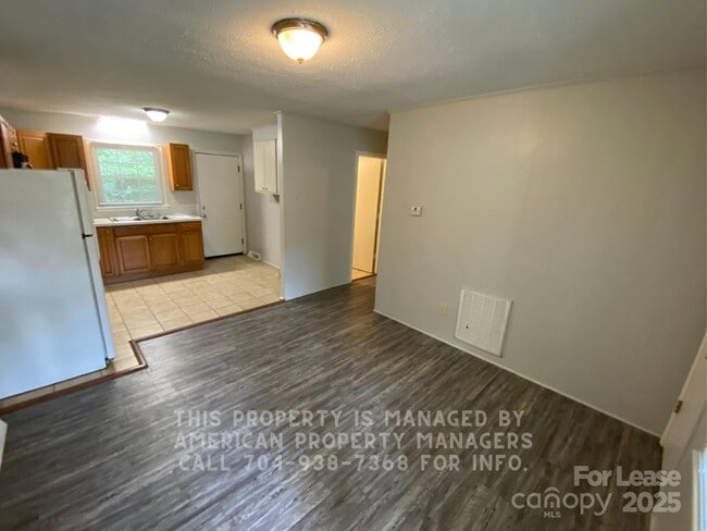 1507 Jamaica Rd in Kannapolis, NC - Foto de edificio - Building Photo