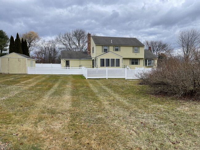 138 South Rd in Kensington, NH - Building Photo - Building Photo