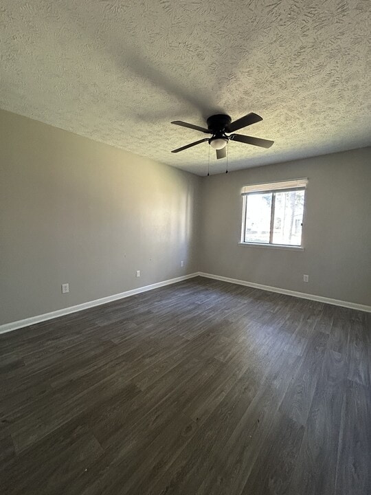 811 Applewood Ln in Fayetteville, NC - Building Photo