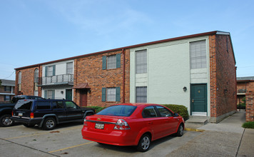 Le Petit Carre in Metairie, LA - Building Photo - Building Photo