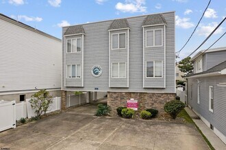22 S Washington Ave in Margate City, NJ - Foto de edificio - Building Photo