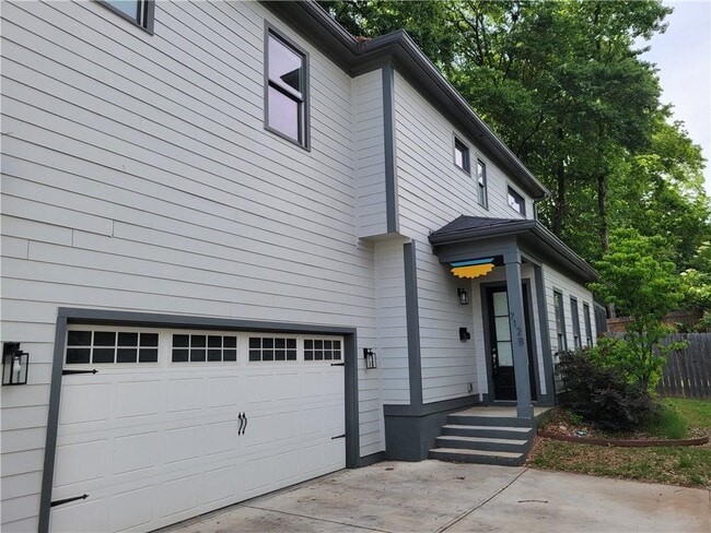 property at 712 Glenwood Ave SE