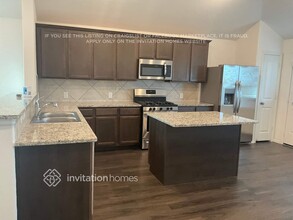 445 Pecan Landing Ln in La Marque, TX - Building Photo - Building Photo