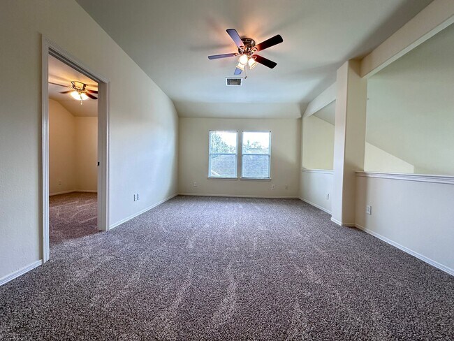 property at 2211 Highland Crossing Dr