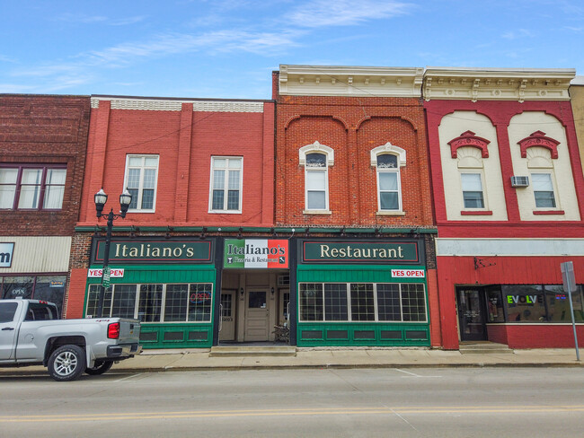 140 N Water St in Sparta, WI - Building Photo - Building Photo