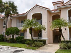 9933 Perfect Dr, Unit 135 Side A in Port St. Lucie, FL - Building Photo