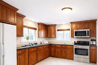 12 Bigelow St in Quincy, MA - Building Photo - Building Photo