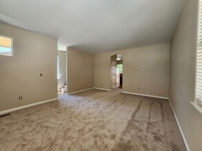 1271 Woodside Dr in Gardnerville, NV - Building Photo - Building Photo