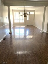 230 Levinberg Ln in Wayne, NJ - Building Photo - Building Photo