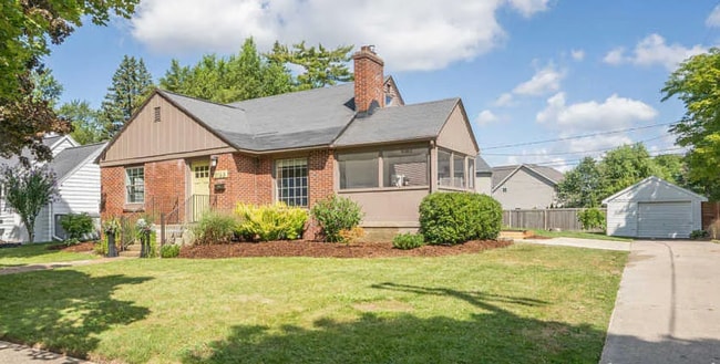 property at 2163 Englewood Dr SE