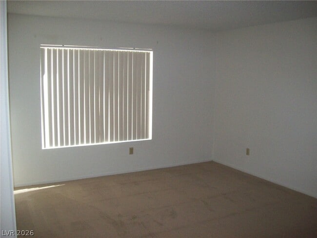 7262 Girard Dr in Las Vegas, NV - Building Photo - Building Photo