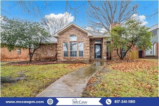 8026 Hickory St in Frisco, TX - Building Photo