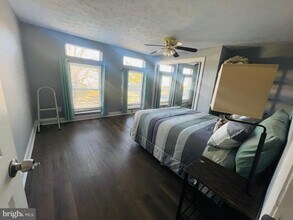 13200 Cabinwood Dr in Silver Spring, MD - Foto de edificio - Building Photo