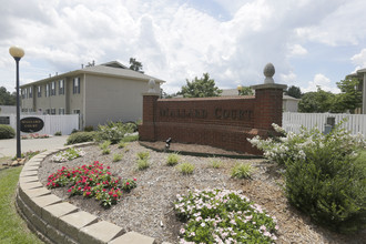 Mallard Court in Greenwood, SC - Foto de edificio - Building Photo