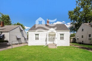 1947 Glenridge Dr in Indianapolis, IN - Building Photo