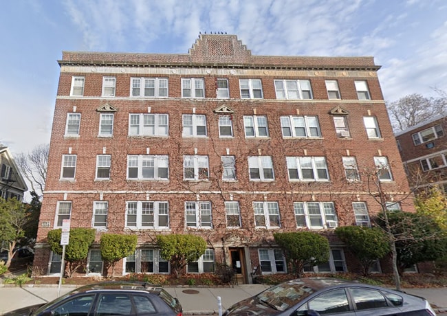 1699 Cambridge St, Unit 05