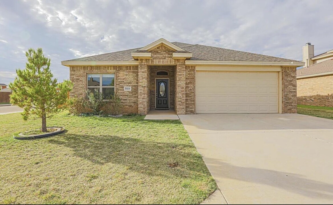 5019 Jarvis St in Lubbock, TX - Building Photo