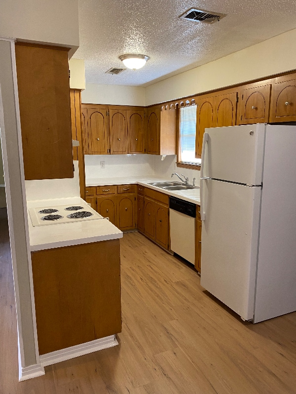 9006 Woodbine Dr, Unit A in Sherwood, AR - Building Photo - Building Photo