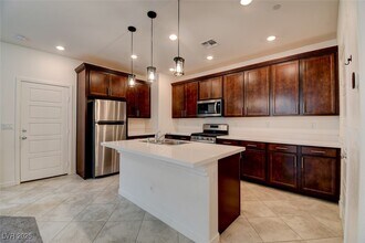 3645 Modico Ln in Henderson, NV - Building Photo - Building Photo
