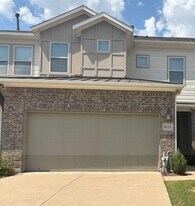 8223 Snapdragon Wy in Dallas, TX - Building Photo