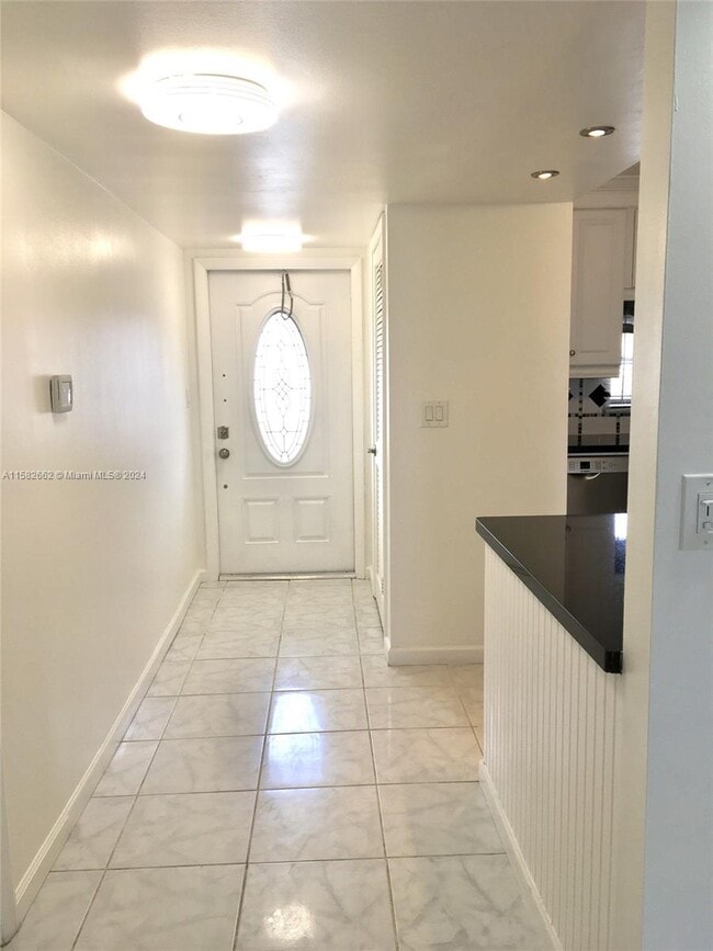 681 S Hollybrook Dr, Unit 55 AND OLDER CONDO in Pembroke Pines, FL - Building Photo - Building Photo