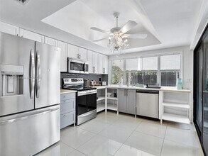 5800 NE 18th Ave in Fort Lauderdale, FL - Building Photo - Building Photo