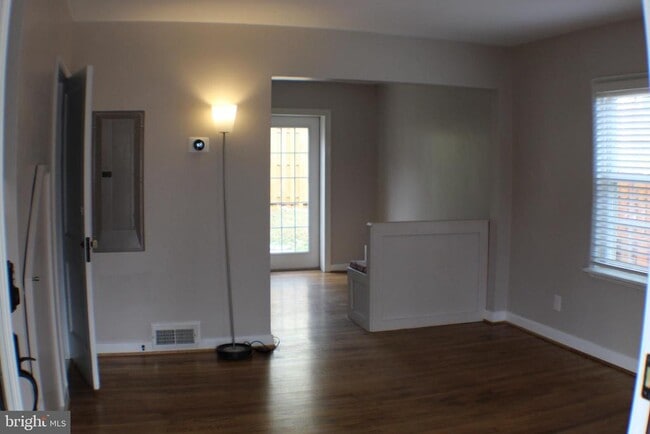 2205 6th St S in Arlington, VA - Foto de edificio - Building Photo