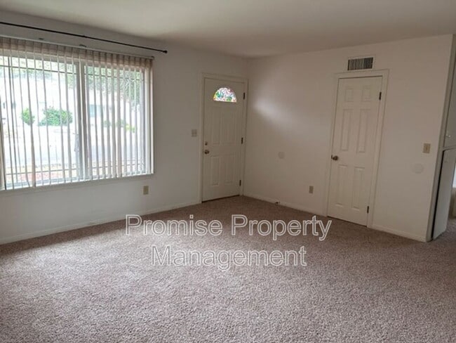 13543 Mountainside Dr in Poway, CA - Building Photo - Building Photo