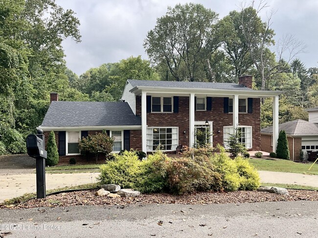 2411 Chadford Way in Louisville, KY - Building Photo - Building Photo