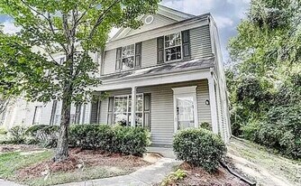 6617 Rothchild Dr in Charlotte, NC - Building Photo