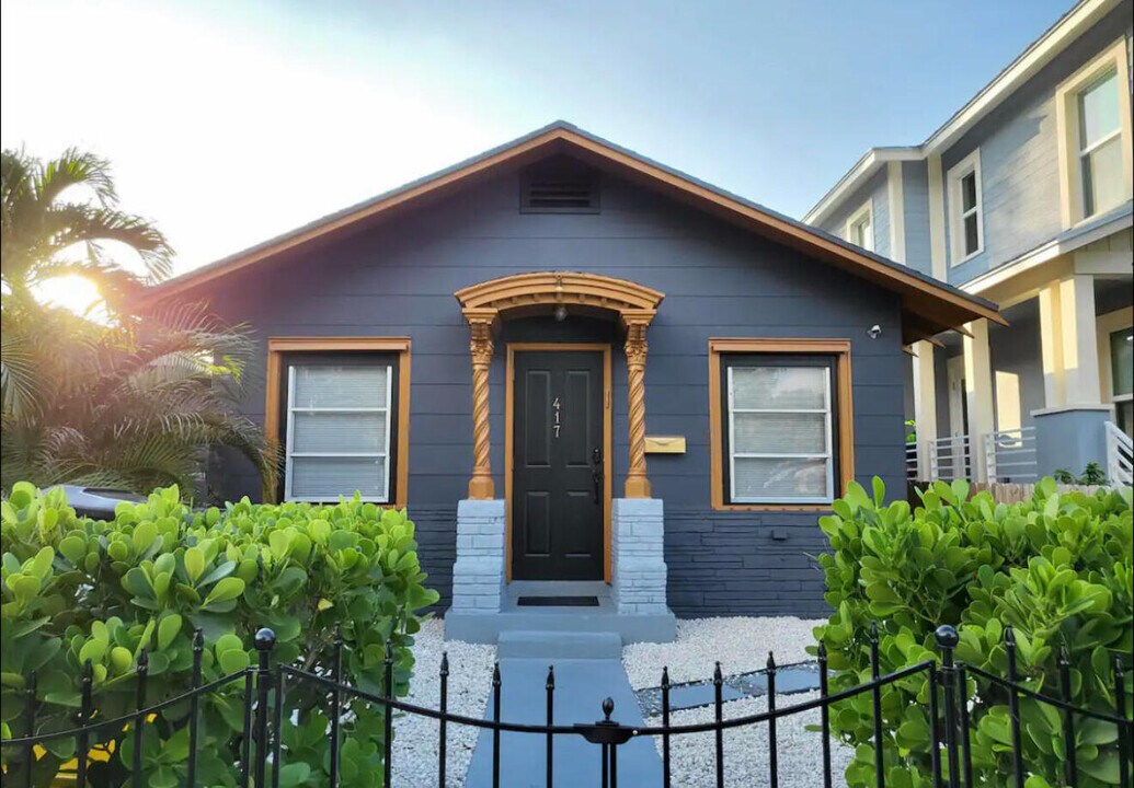417 S J St in Lake Worth Beach, FL - Building Photo