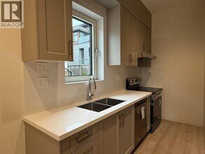 1115 W 48th Ave in Vancouver, BC - Building Photo - Building Photo