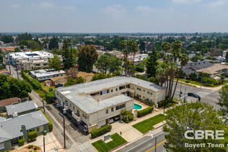 10700 Louise Ave in Granada Hills, CA - Building Photo - Building Photo